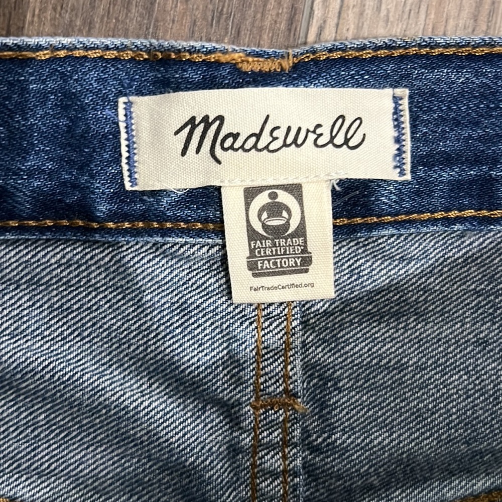 Madewell relaxed denim shorts - Picture 2 of 6